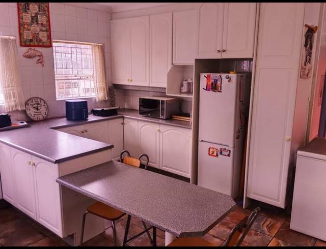 3 BEDROOM HOUSE FOR SALE IN NIMRODPARK